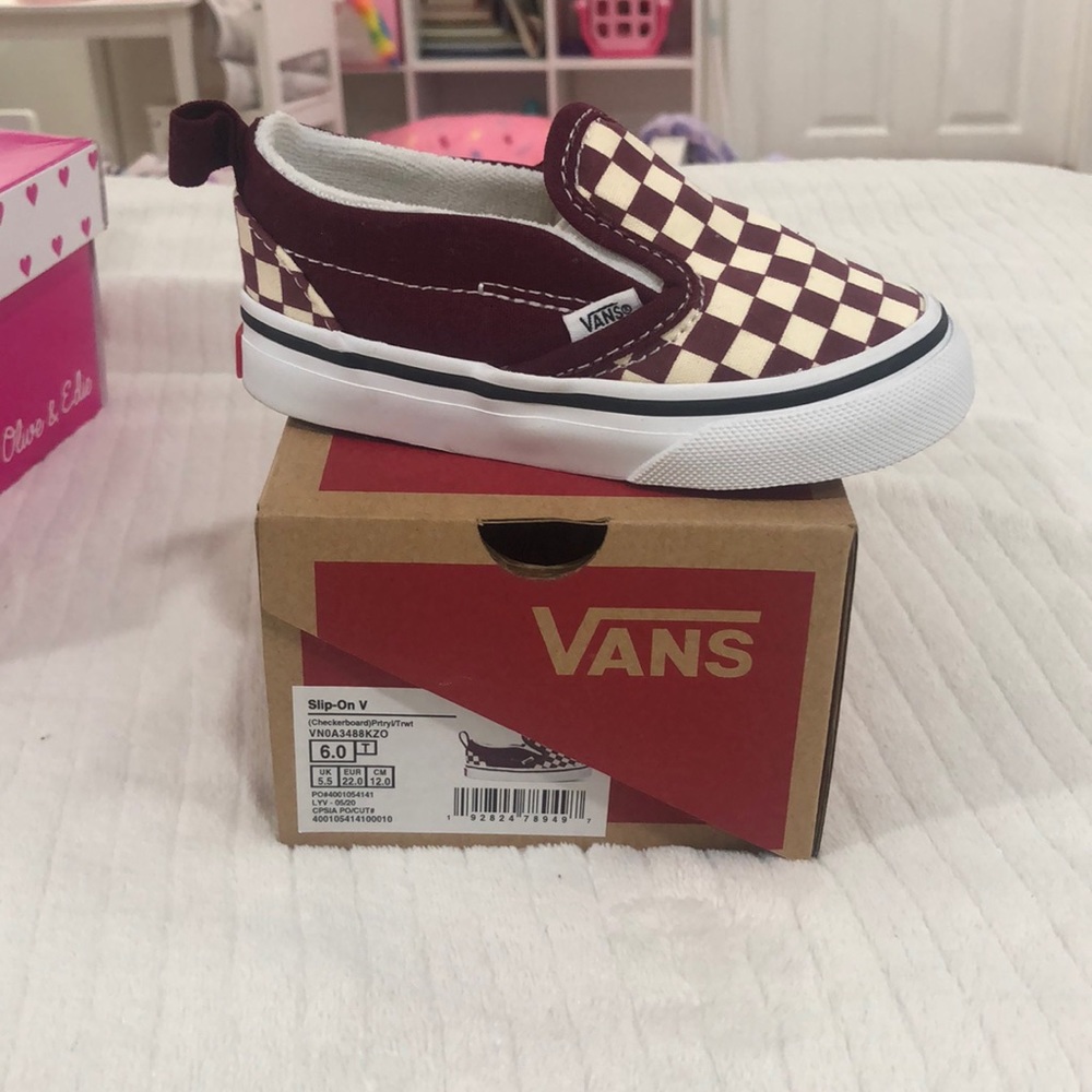 Burgundy low vans toddler size 6